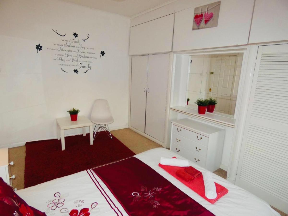 South Norwood Spacious 3 Bed House With Parking & Good Transport מראה חיצוני תמונה
