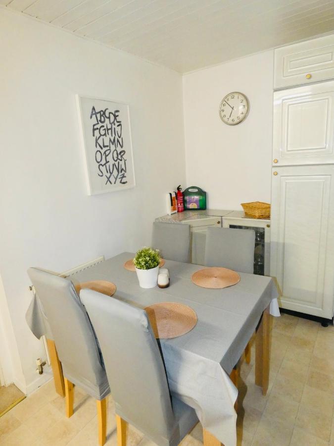 South Norwood Spacious 3 Bed House With Parking & Good Transport מראה חיצוני תמונה